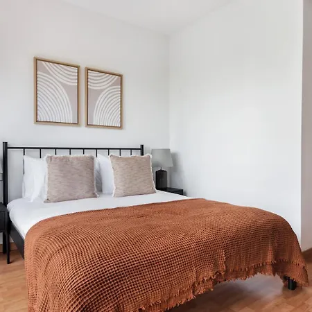 Galvany 3br W Balcony Bcn-98 아파트